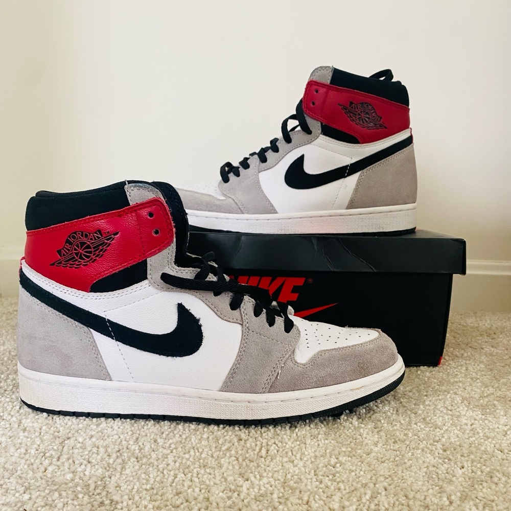 Air Jordan 1 Smoke Grey